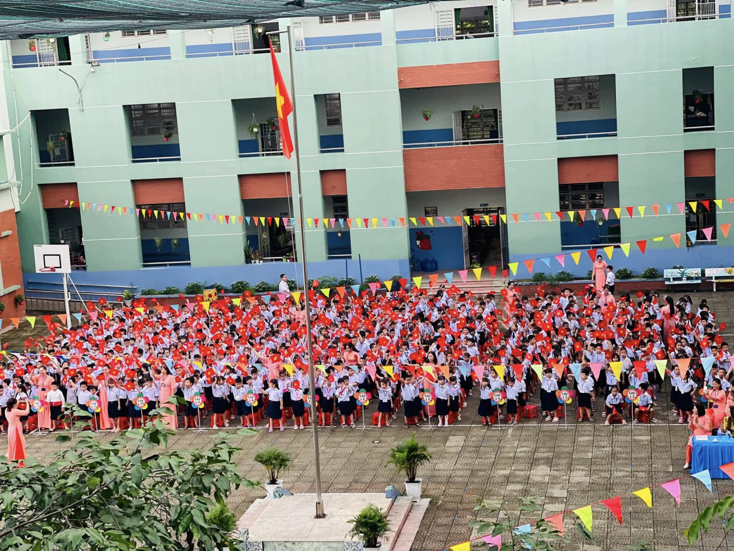 480352716 579543161750547 2454777836432734598 n